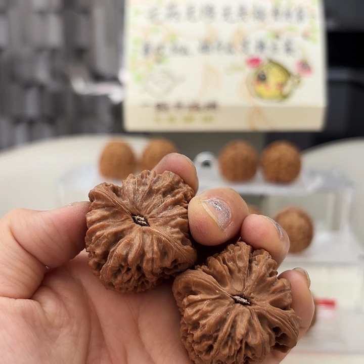 刘***淳南疆石狮子头一对