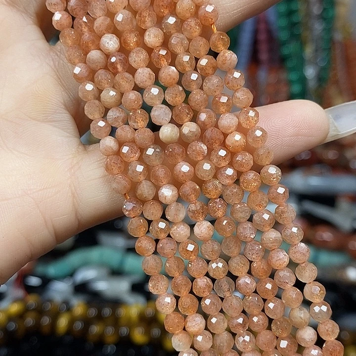 玛瑙/玉髓未镶嵌珠宝半成品天然金点太阳石切面卡4mm一条