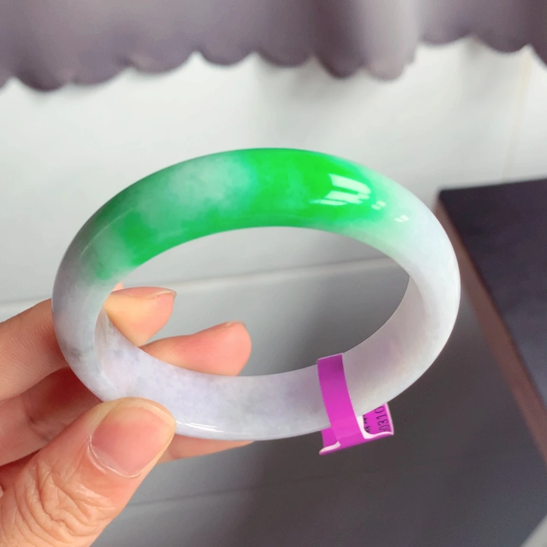 翡翠手镯未镶嵌缅甸翡翠