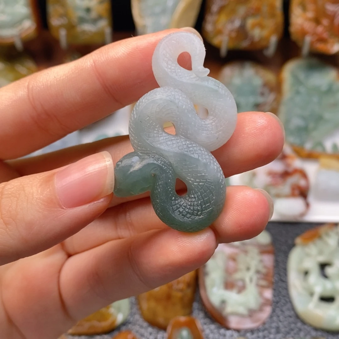 别***刀定制翡翠未镶嵌翡翠