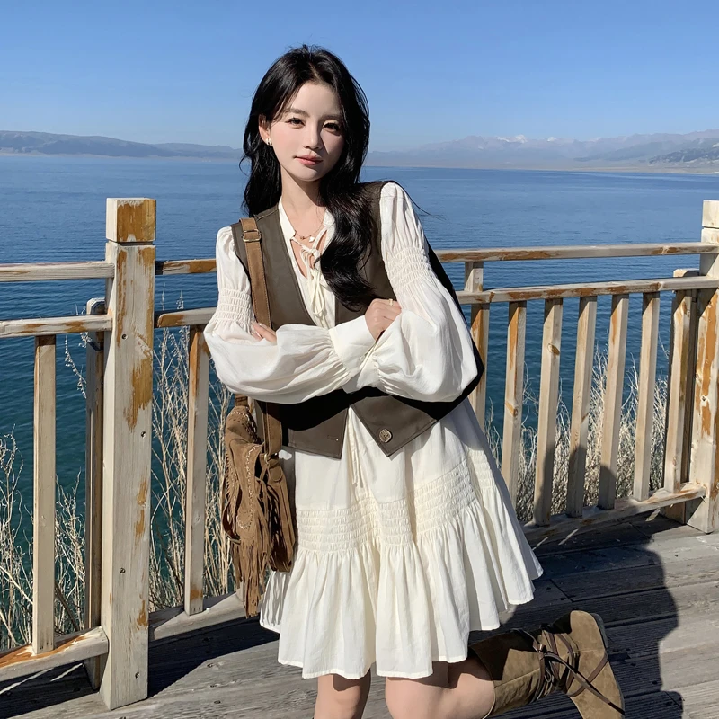 早秋韩系氛围感穿搭2025新款小个子复古皮衣马甲仙气连衣裙