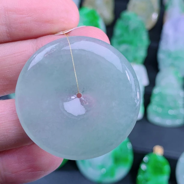 天然A货高冰种起胶感翡翠大平安扣 货号:A342043 尺寸:39.8-5.1mm