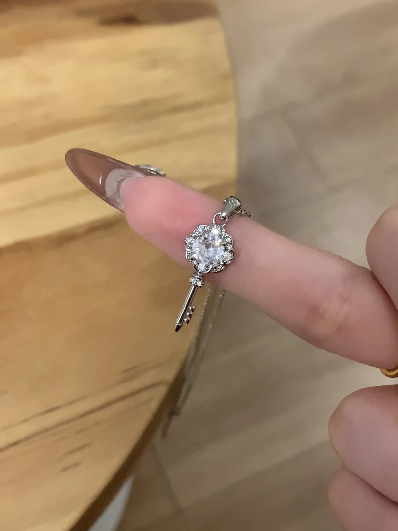 钛钢项链 招财钥匙项链银色精致饰品镶钻超闪气质轻奢时尚百搭