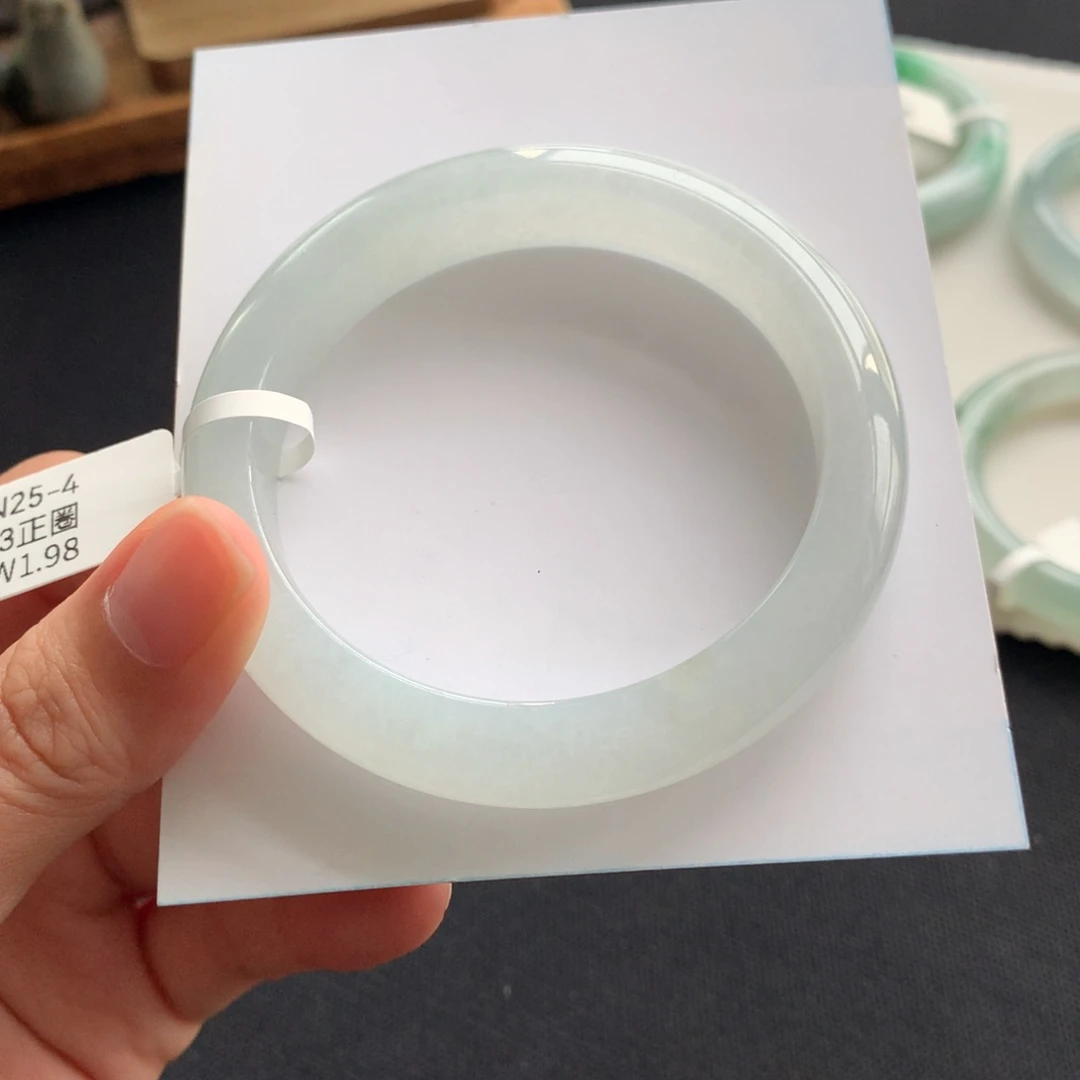 翡翠未镶嵌手镯翡翠