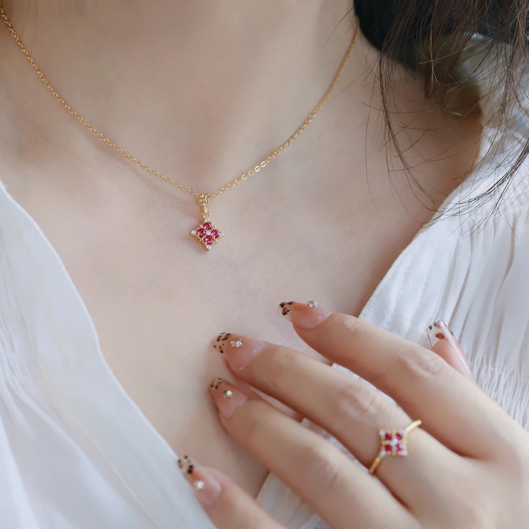 合金项链 法式四叶草项链女宫廷风戒指千金感点钻爆闪轻奢锁骨链