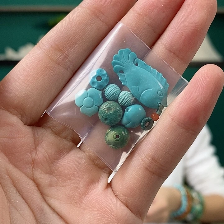 绿松石未镶嵌珠宝奇石
