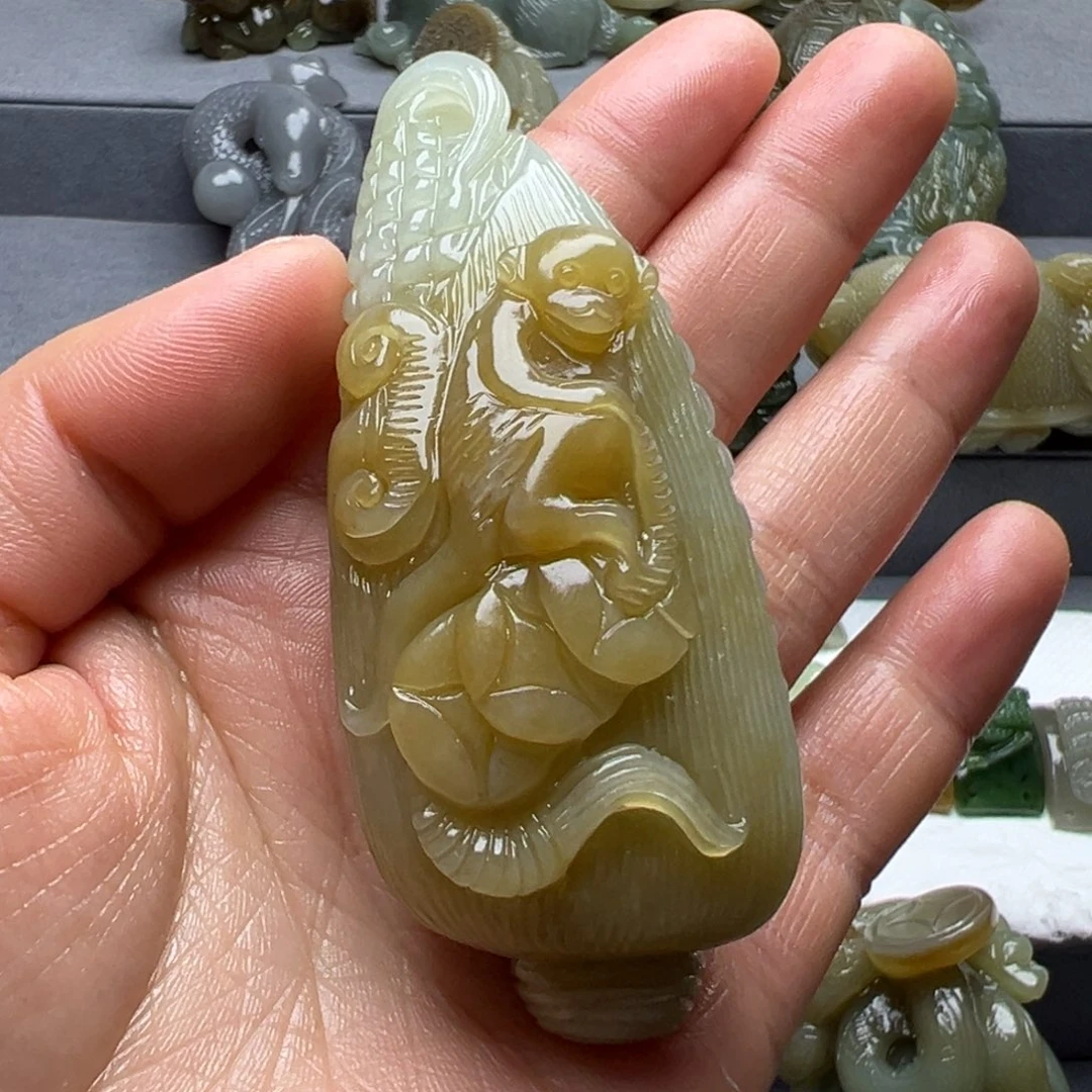 和田玉颈饰未镶嵌心*好