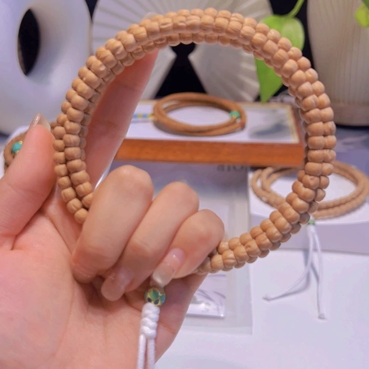 张***沫吊坠柏香籽/百香籽