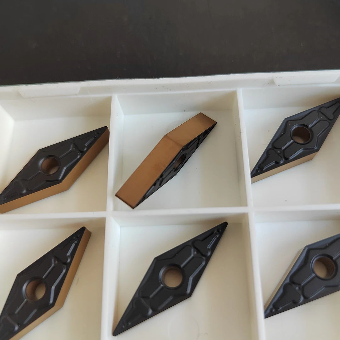 菱形双色双面刀片适用于加工钢件锻打钢铸钢耐磨耐用