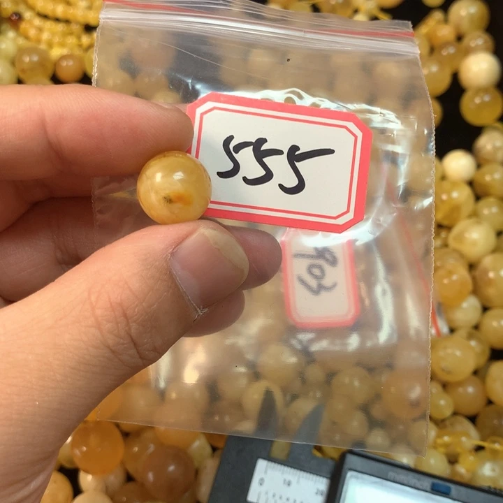 琥珀未镶嵌珠宝奇石瑕疵14