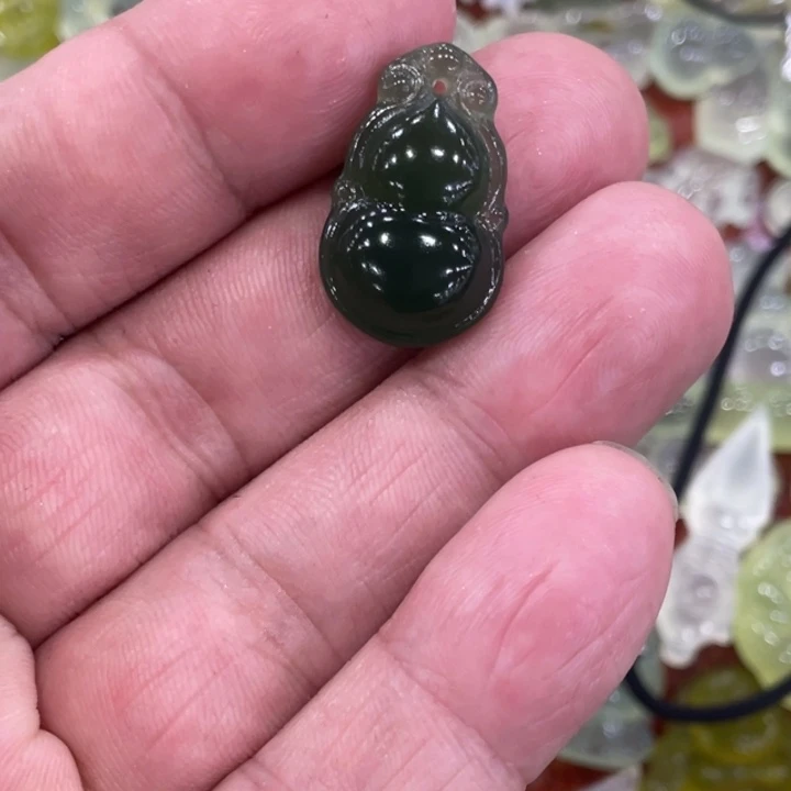 蛇纹石玉合金颈饰