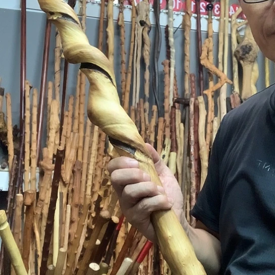 余***教黄檀车载棍粗3.3左右
