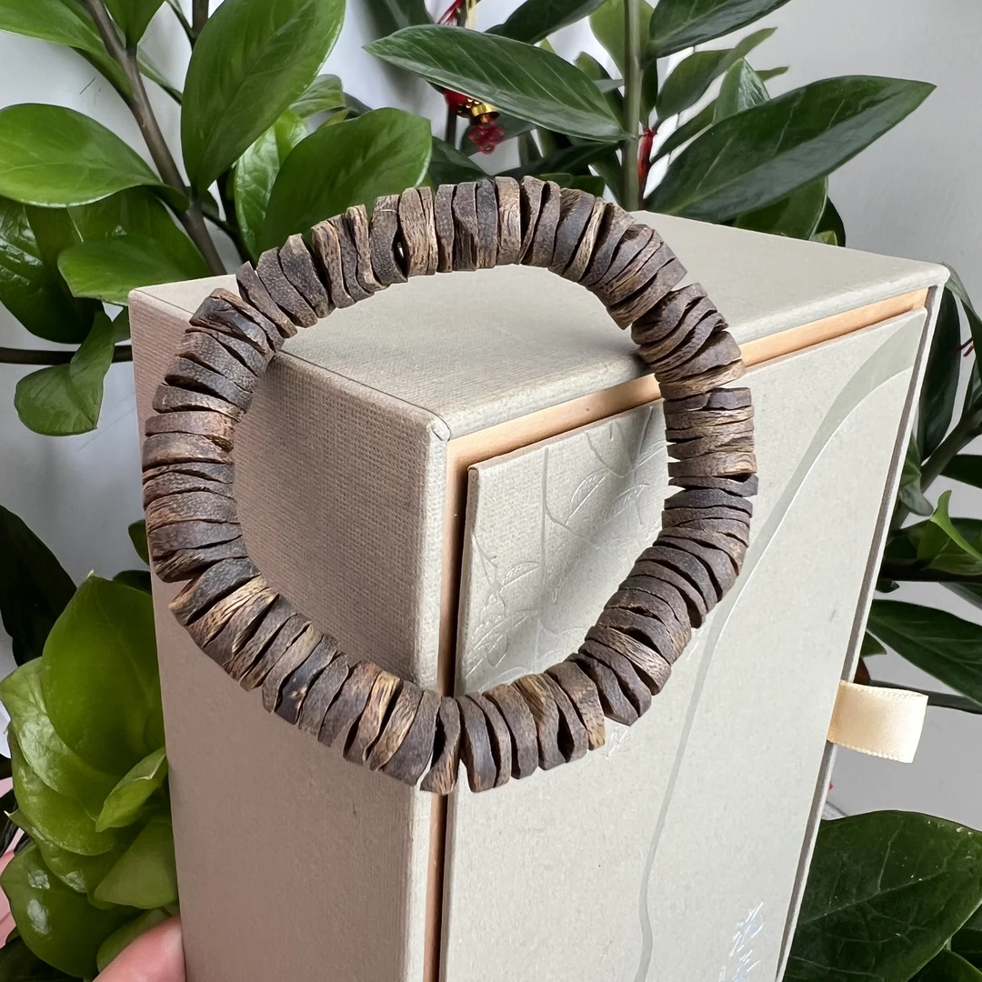 沉香绿奇楠乌身沉香10mm沉水片片珠单圈男女士手串多样性发一