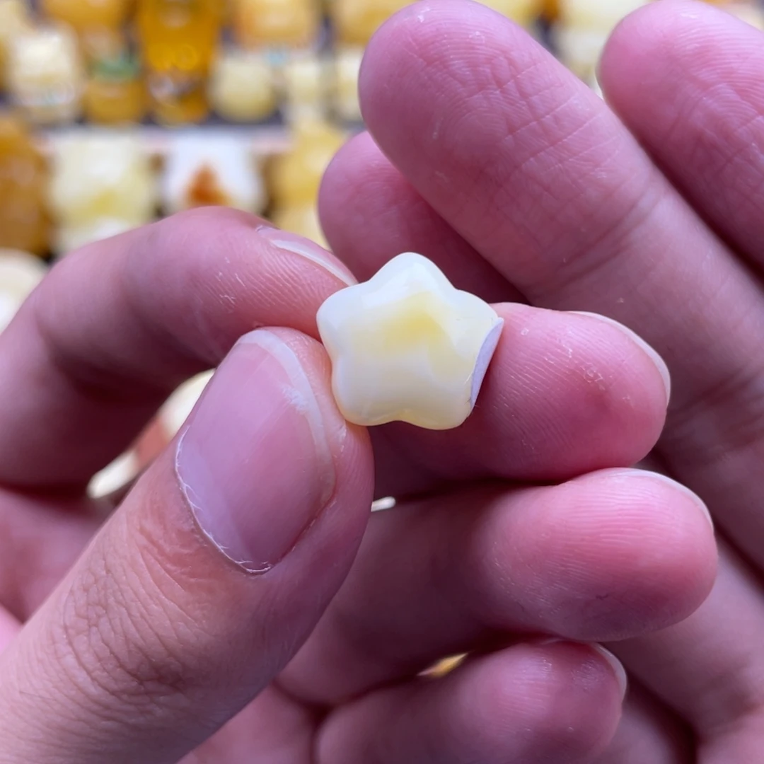 琥珀未镶嵌裸石蜜蜡