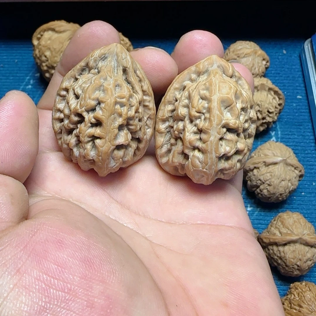 吊坠文玩核桃边35肚39红锦鲤