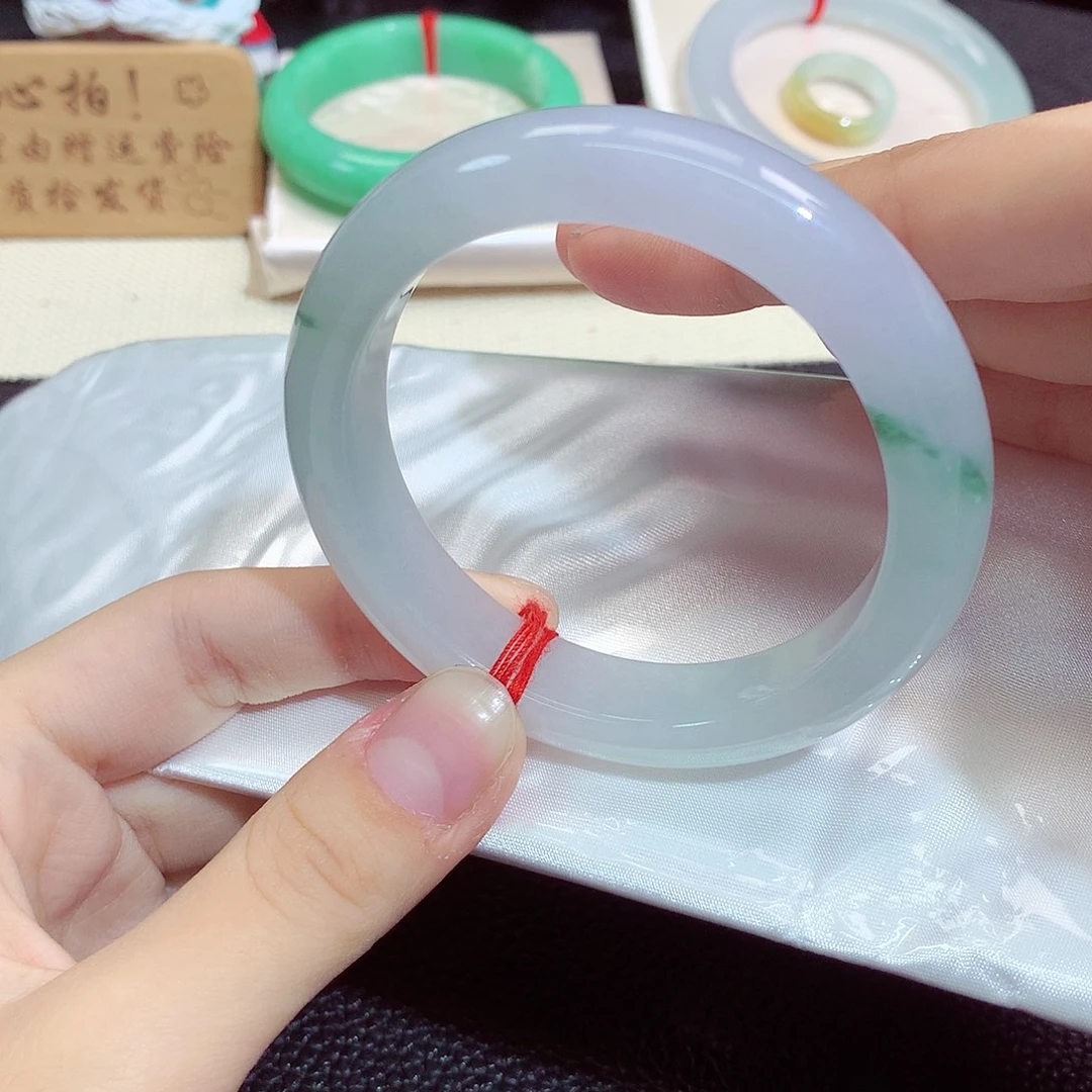翡翠未镶嵌手镯9011
