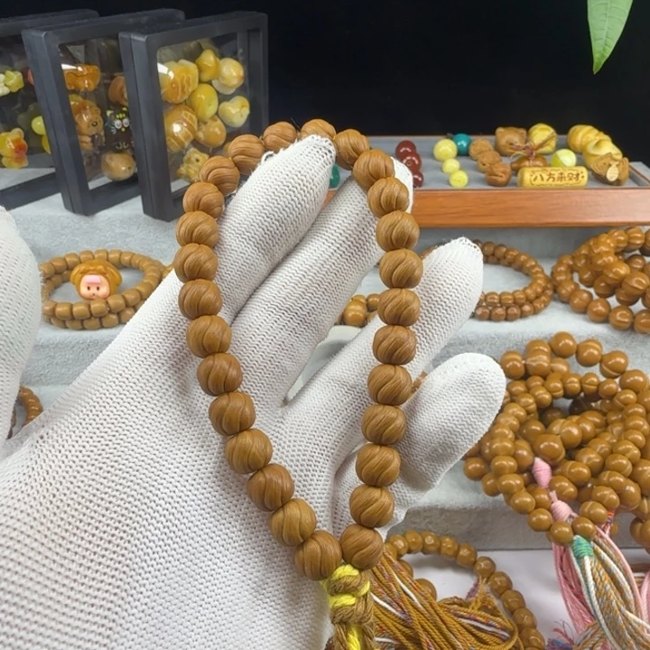 卷卷酥猴头雕刻手串