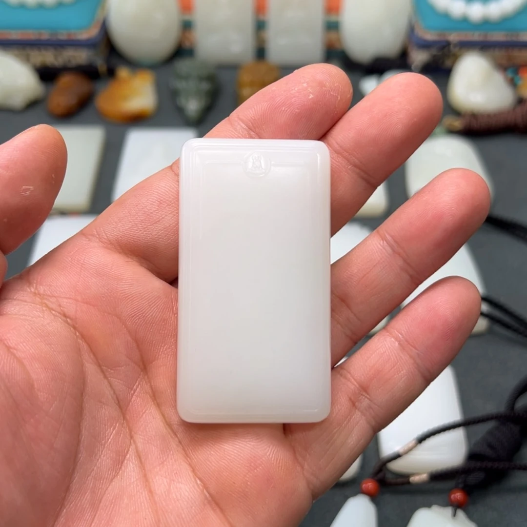 【闪购商品】和田玉颈饰未镶嵌芮***