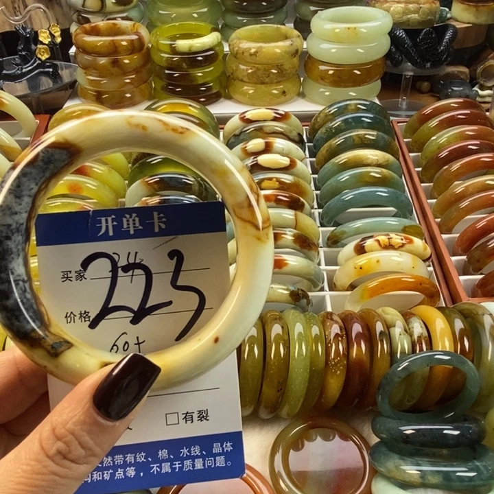 蛇纹石玉未镶嵌手镯63