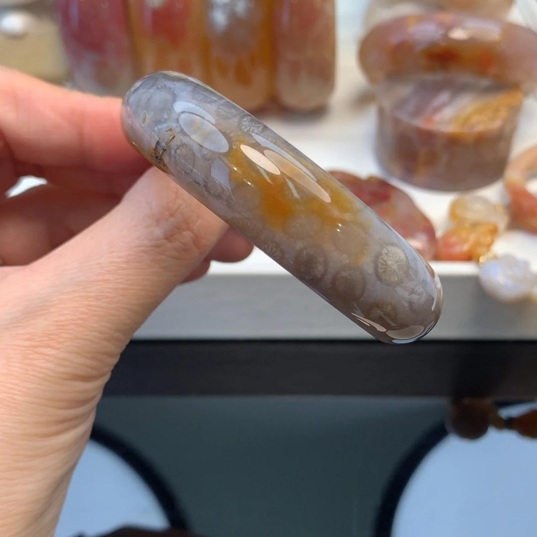 硅化珊瑚（珊瑚玉）手镯未镶嵌52.8口