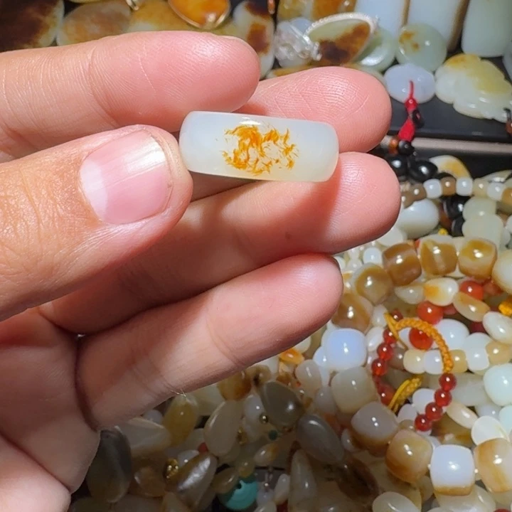 和田玉未镶嵌戒指