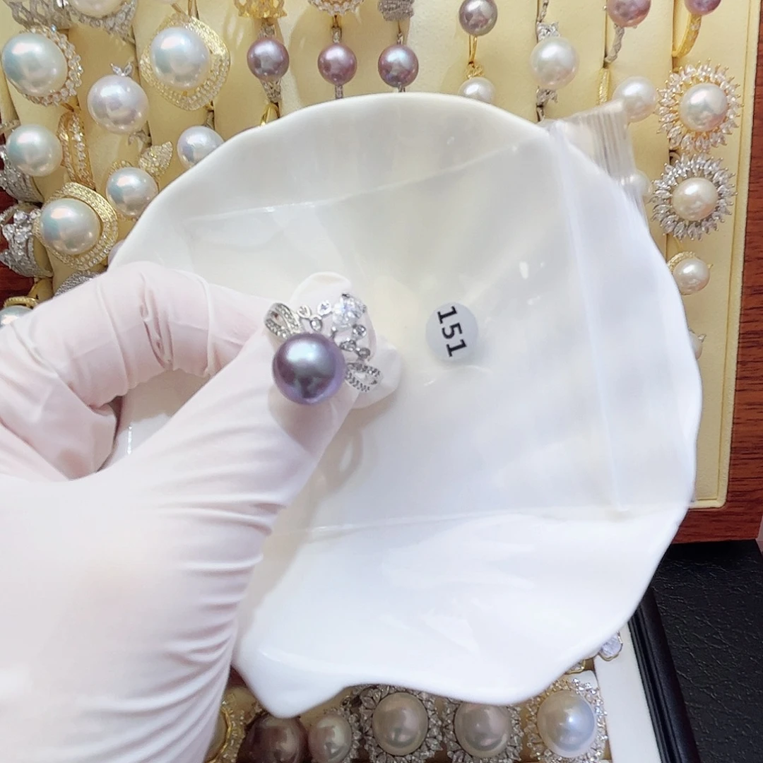 淡水珍珠银S925镶嵌耳饰