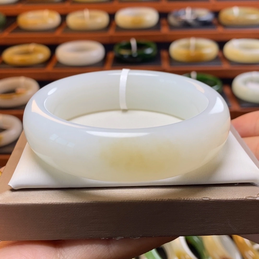 未镶嵌手镯和田玉（糖玉）59.5圈
