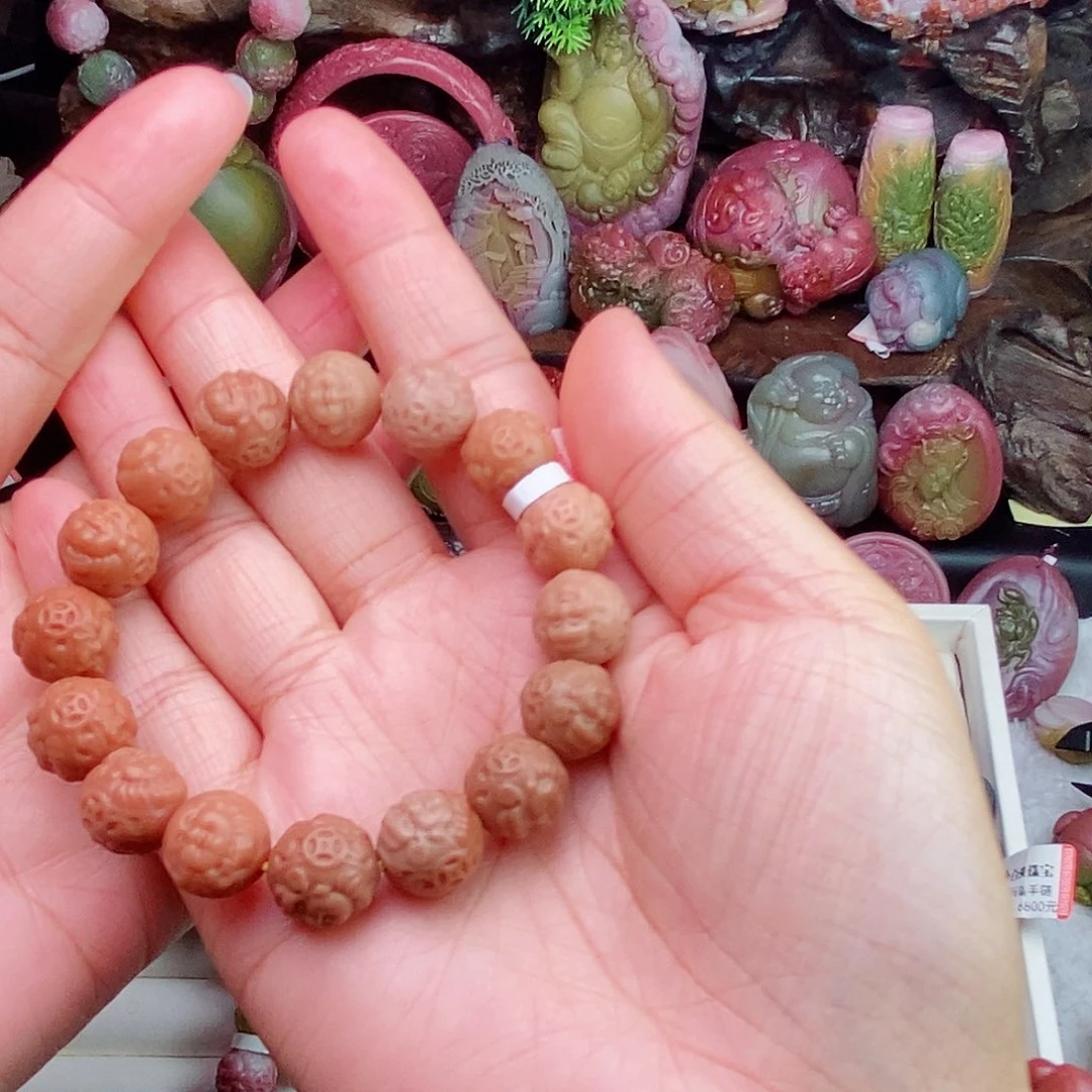 未镶嵌石英质玉（盐源）珠宝半成品