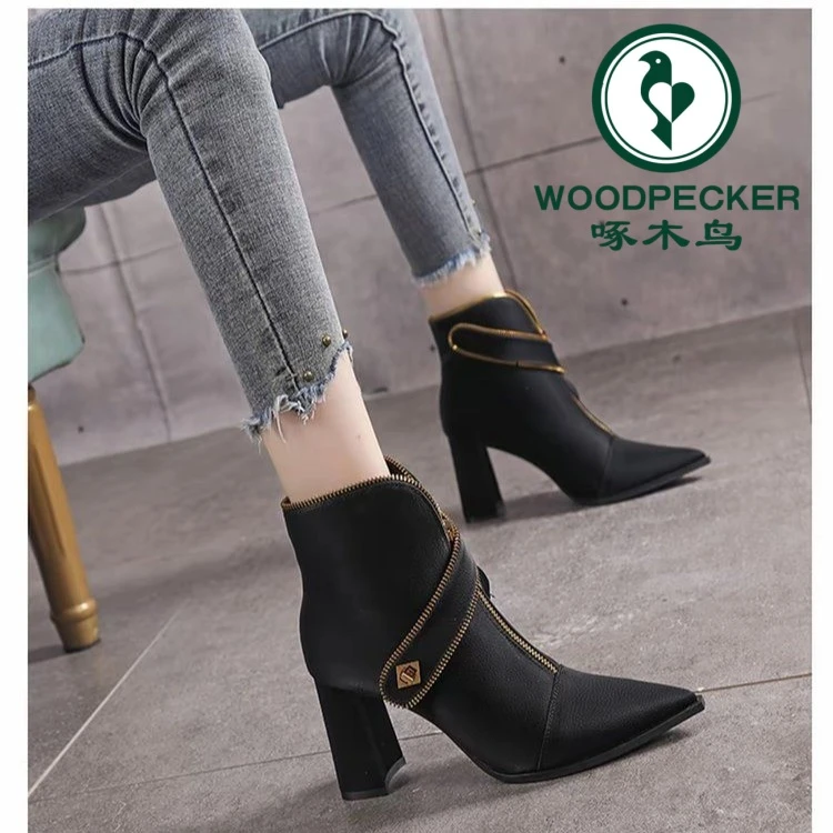 啄木鸟粗跟前拉链马丁靴2025冬季新款尖头高跟鞋短筒瘦瘦靴短靴女