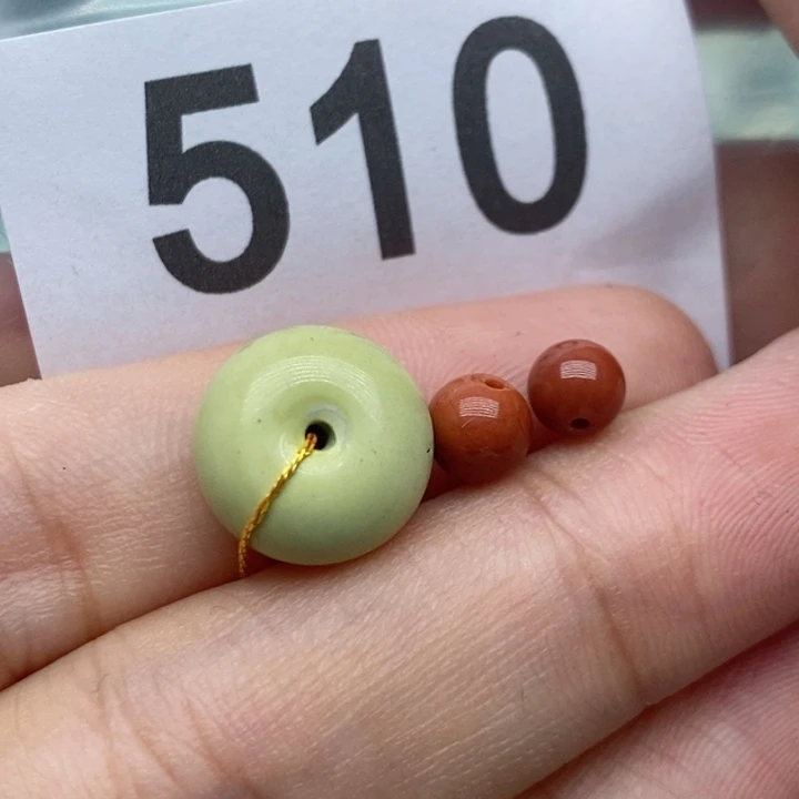 南红玛瑙未镶嵌珠宝奇石