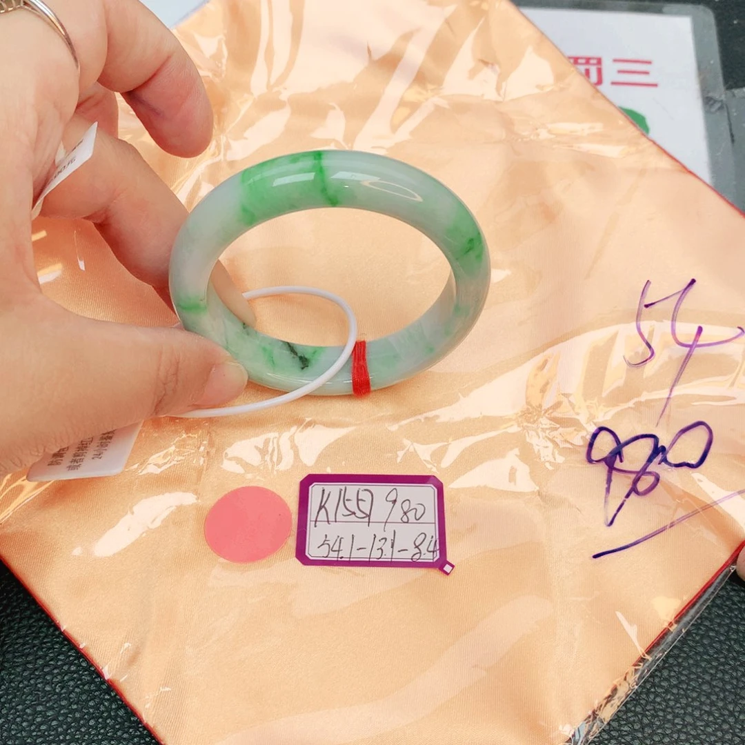 翡翠手镯未镶嵌缅甸翡翠