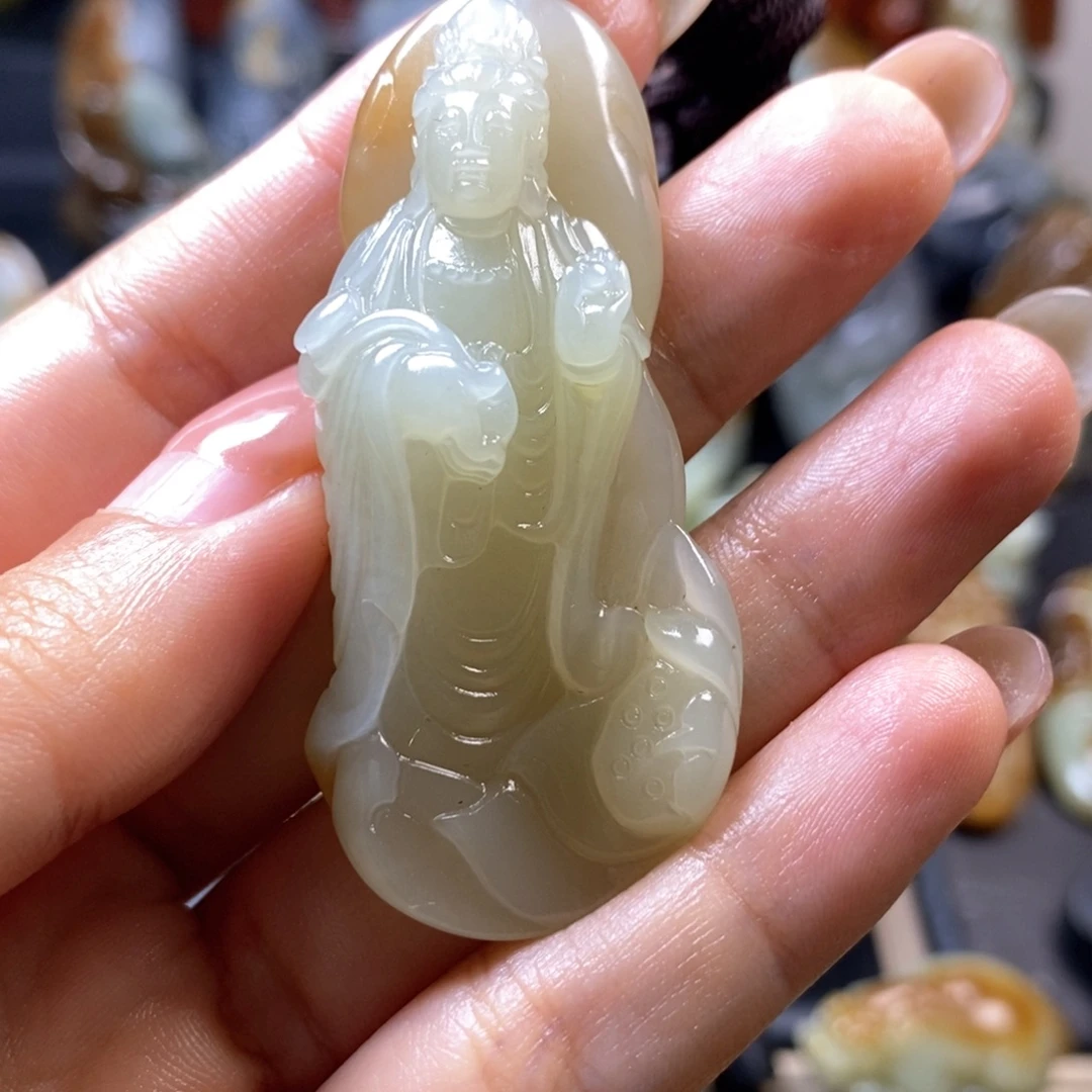 草***念和田玉未镶嵌挂件
