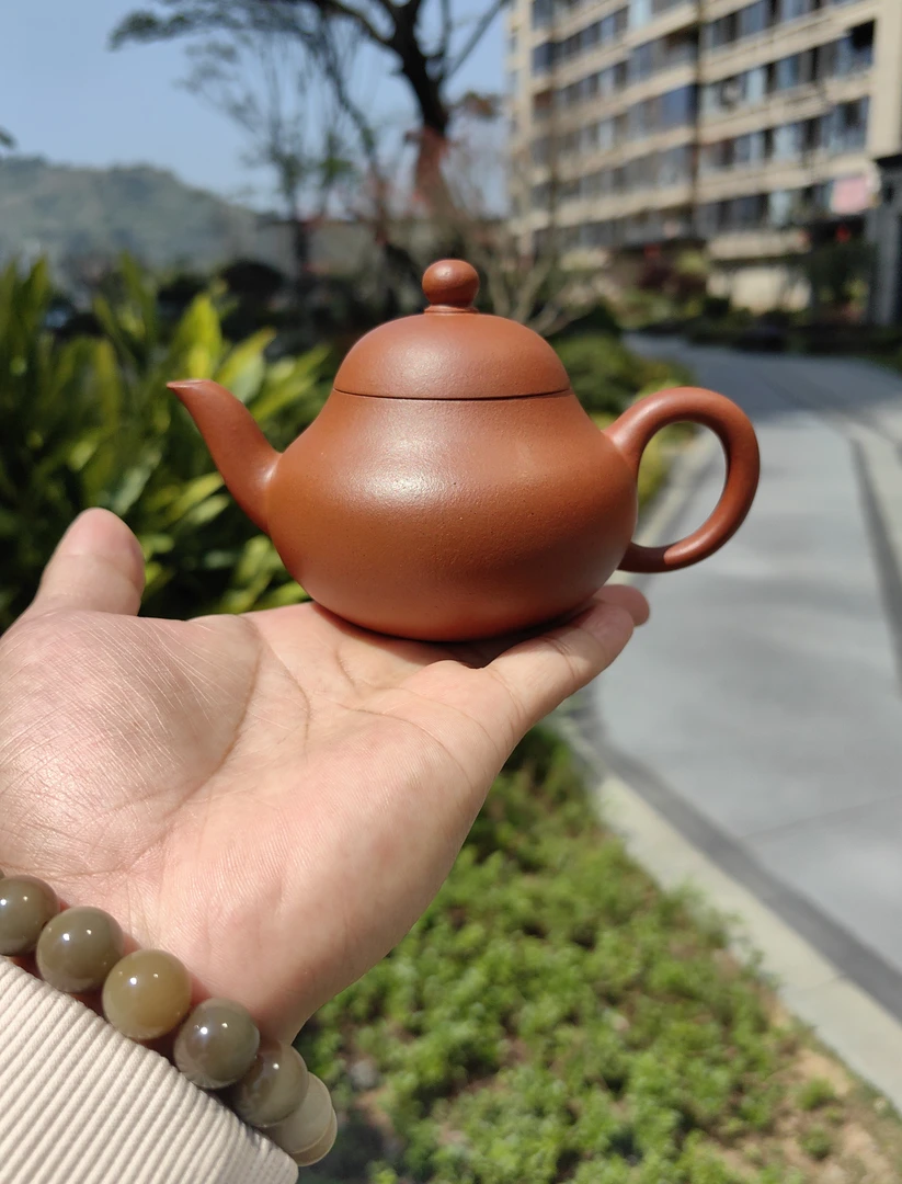 梨形壶 小煤窑原矿朱泥 半手 橘红色泽 砂粒绵密 做工细致180cc