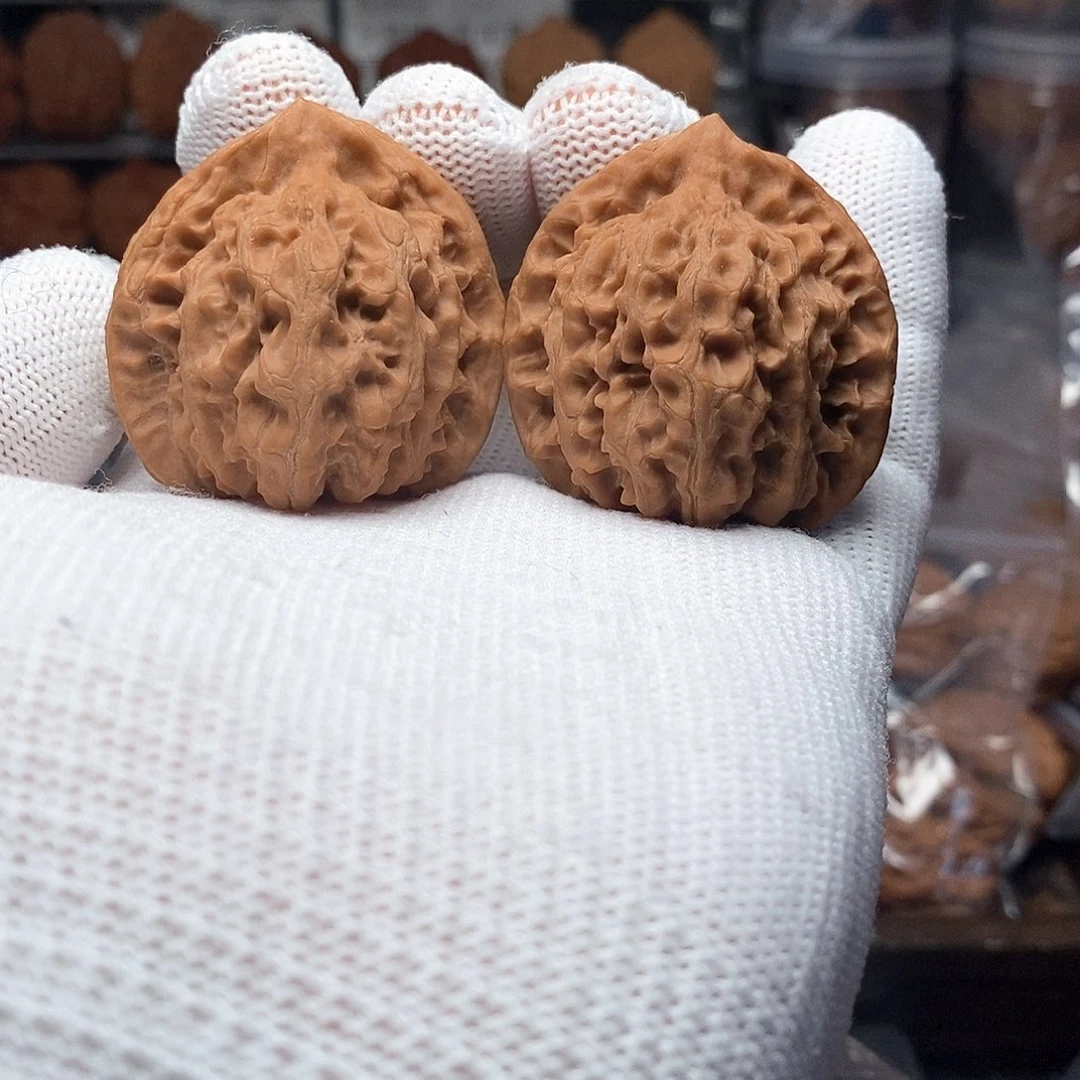 文玩核桃铁帽子39-042