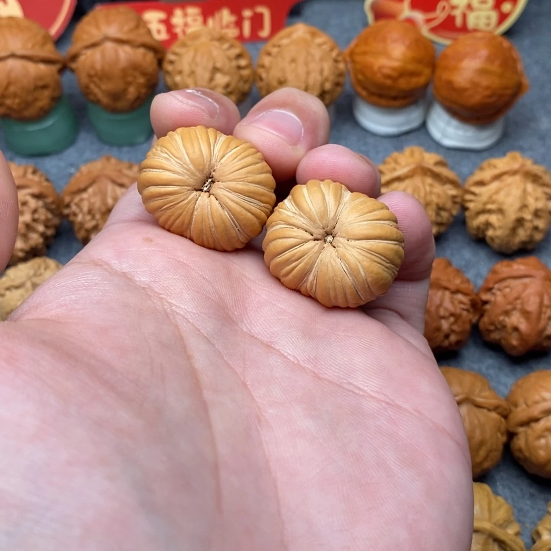 文玩核桃把件金丝南瓜