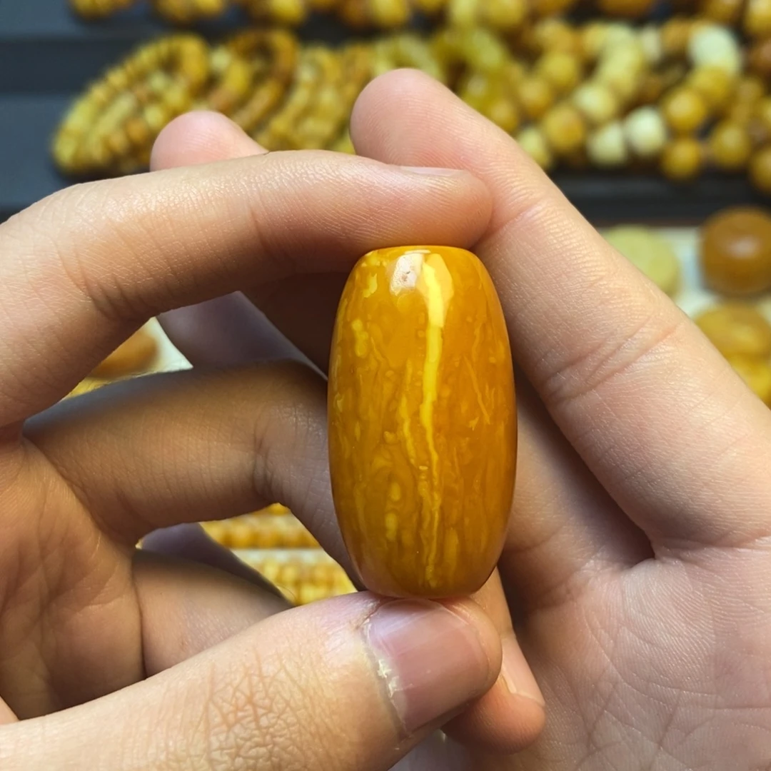 蜜蜡未镶嵌珠宝奇石