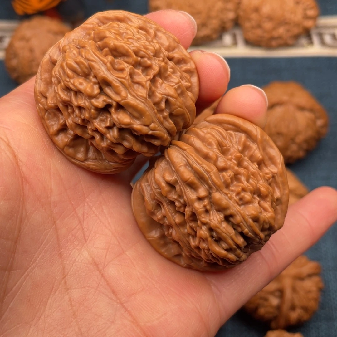 文玩核桃把件39全品凹底汉高楼