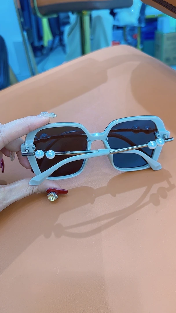 炫彩阁9101【时尚百搭方框遮阳偏光太阳镜】