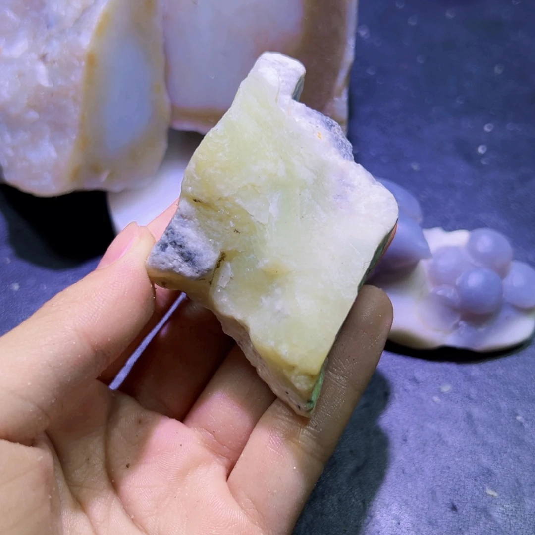 和田玉（糖玉）未镶嵌珠宝半成品