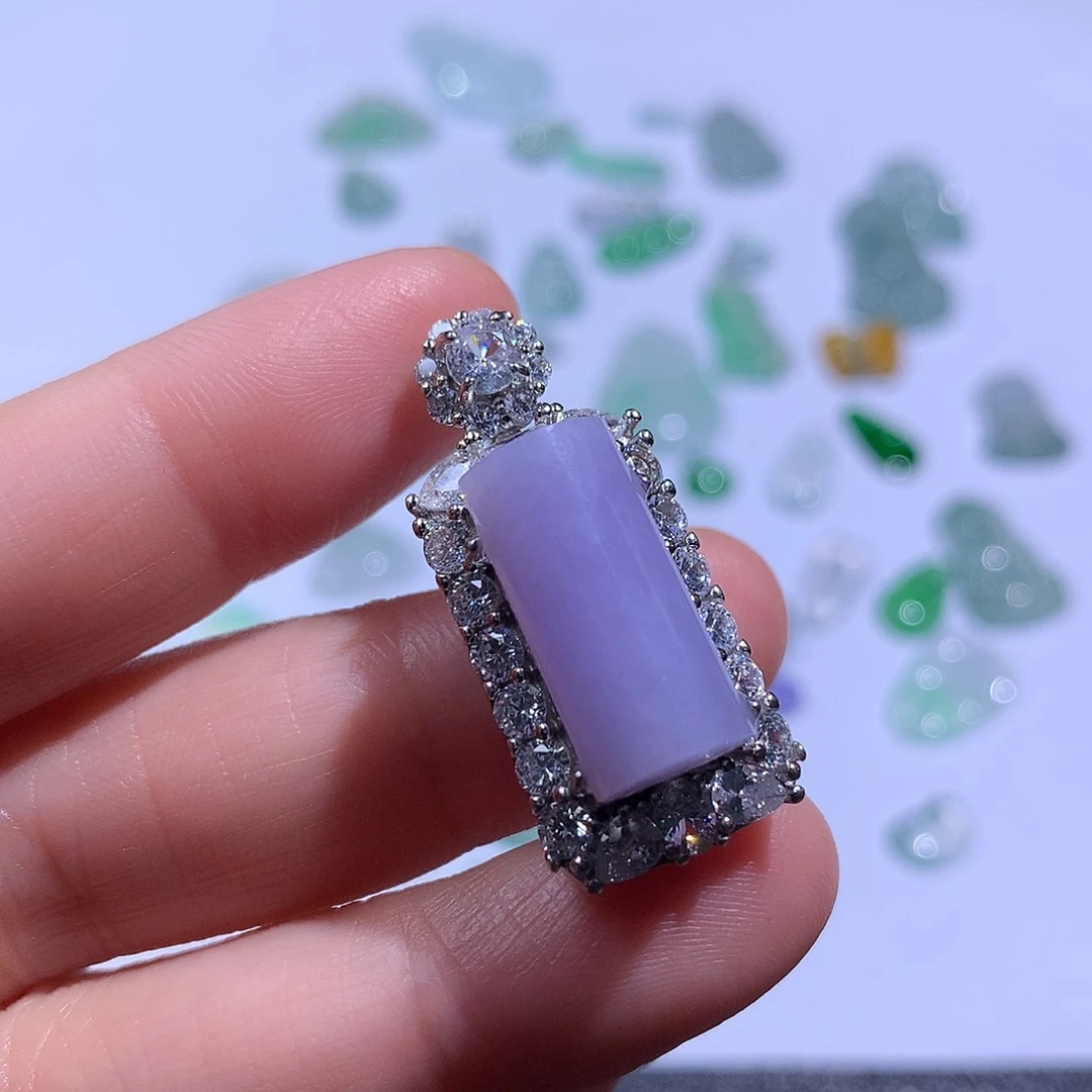 翡翠颈饰未镶嵌柱子