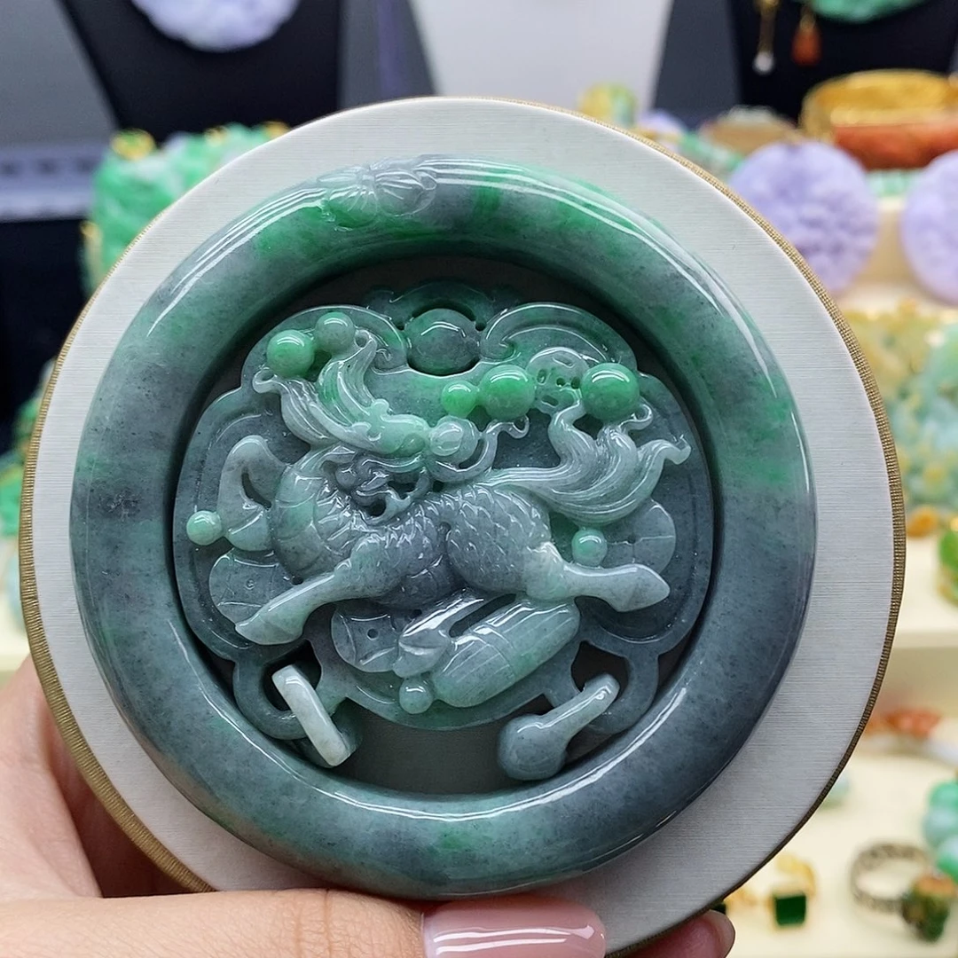 翡翠未镶嵌手镯套镯