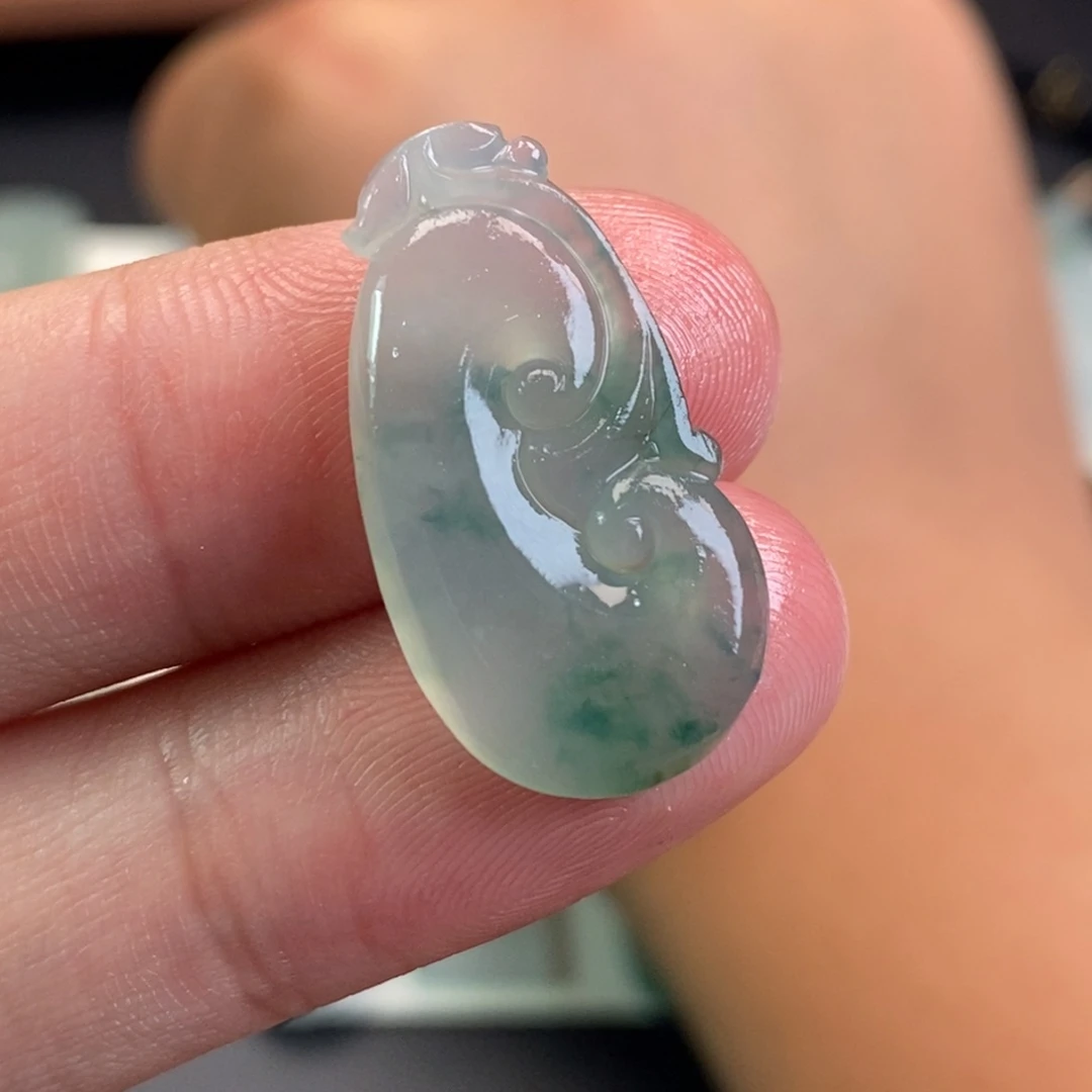 未镶嵌定制翡翠如意