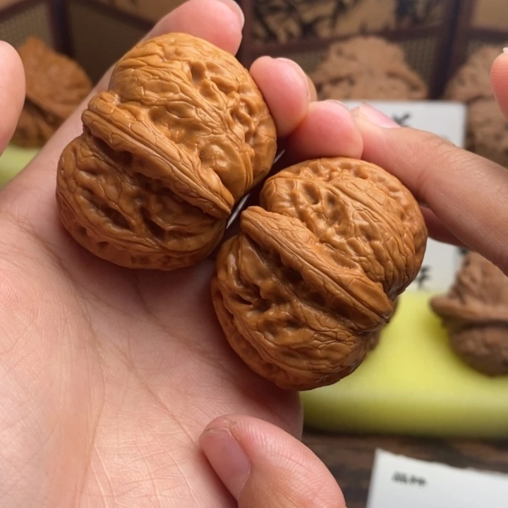 W***w吊坠文玩核桃43元宝 645