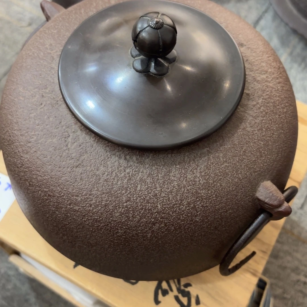 可***乐非常喜欢这个瓷器