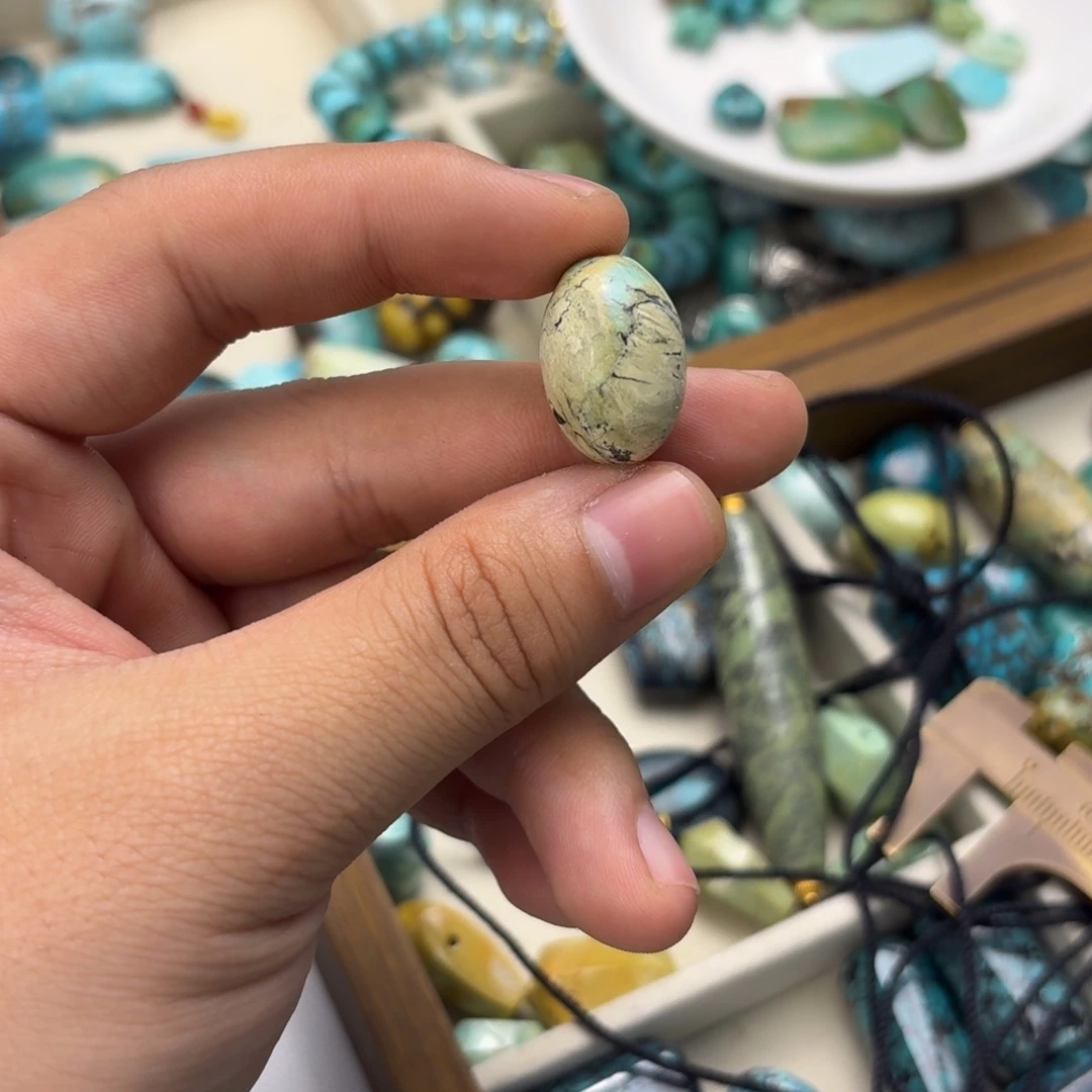 南红玛瑙未镶嵌绿松石