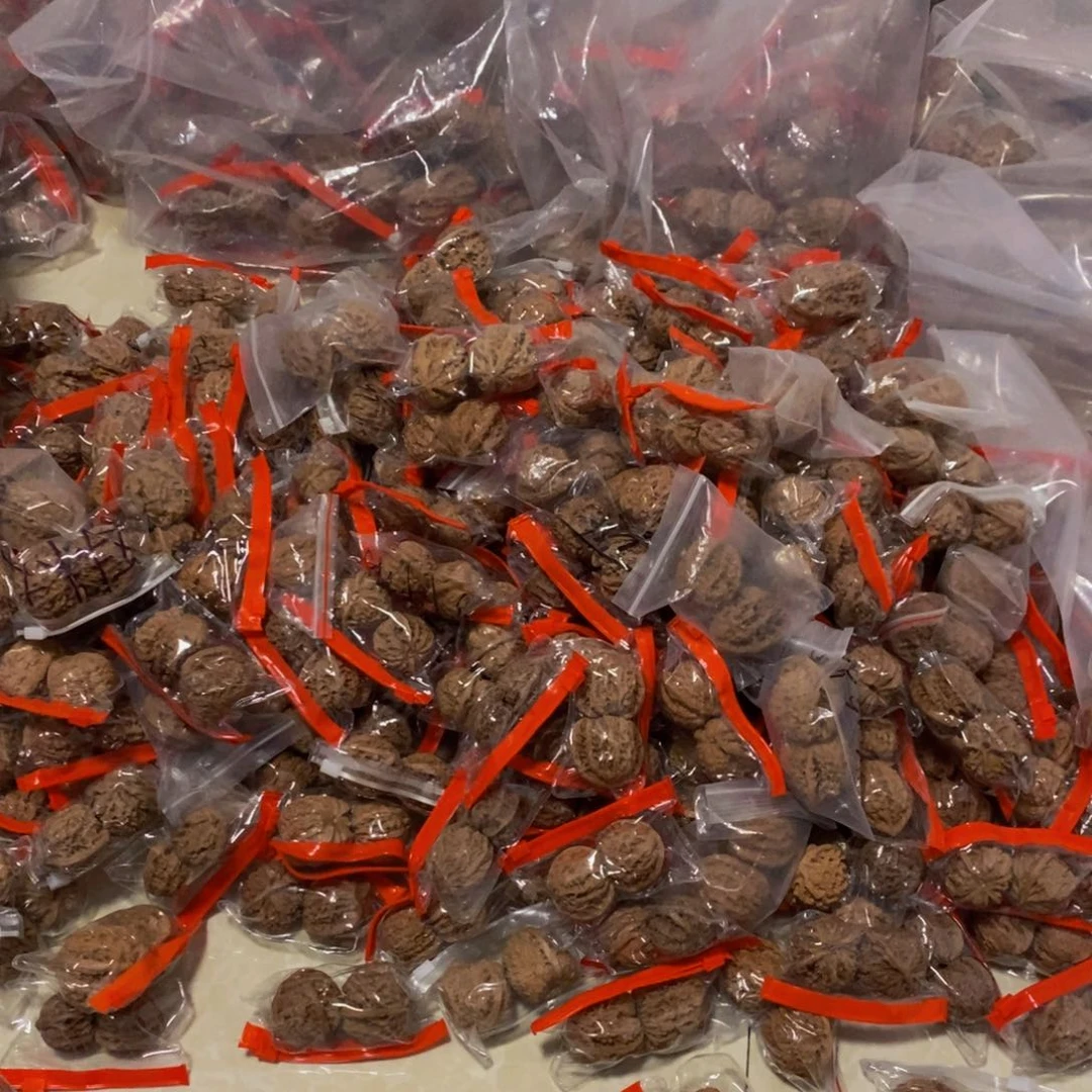 吊坠文玩核桃一箱核桃（不退不换）