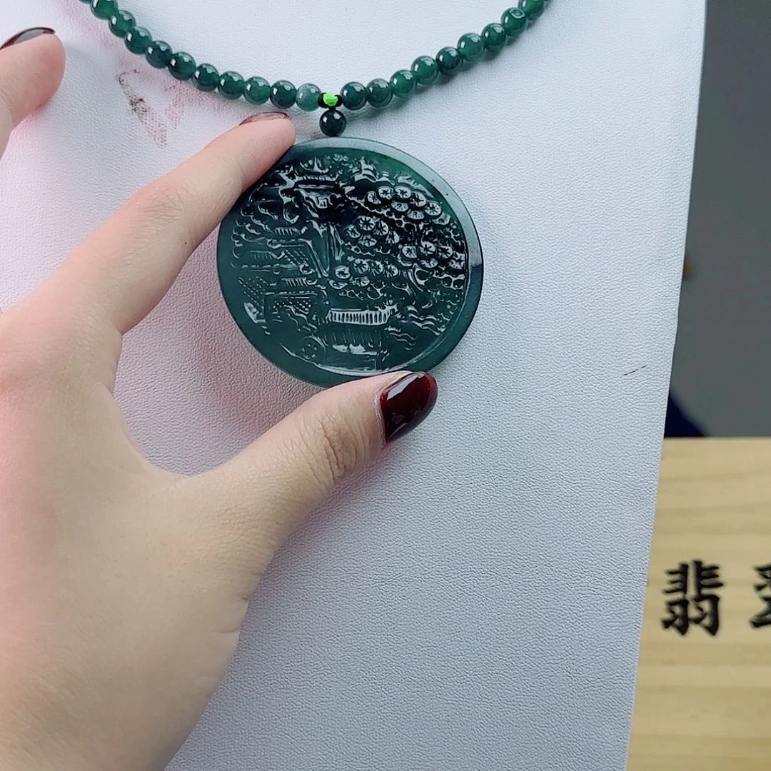 翡翠未镶嵌颈饰1111！1111？