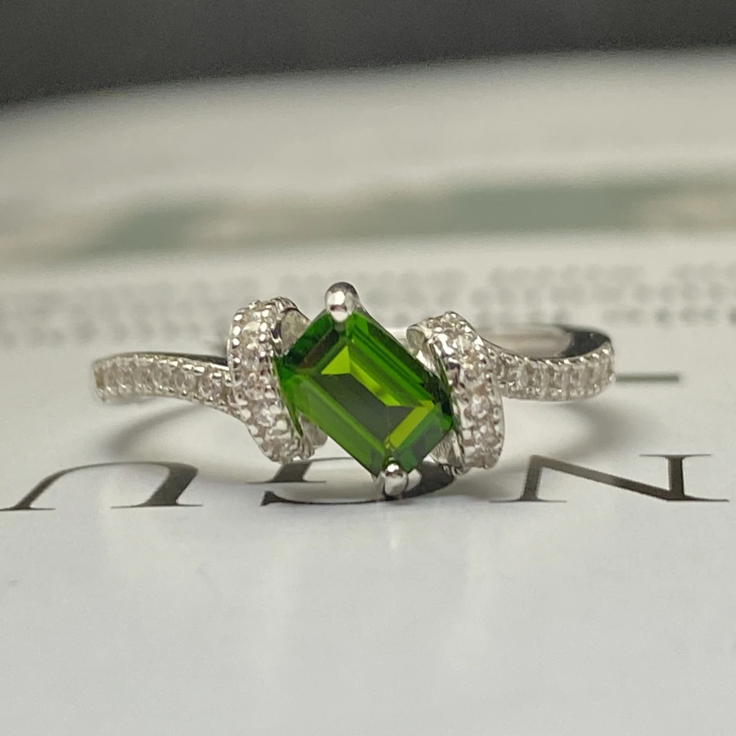 天然透辉石戒指绿色4*6mm轻奢精致气质优雅精美小清新时尚百搭Y2