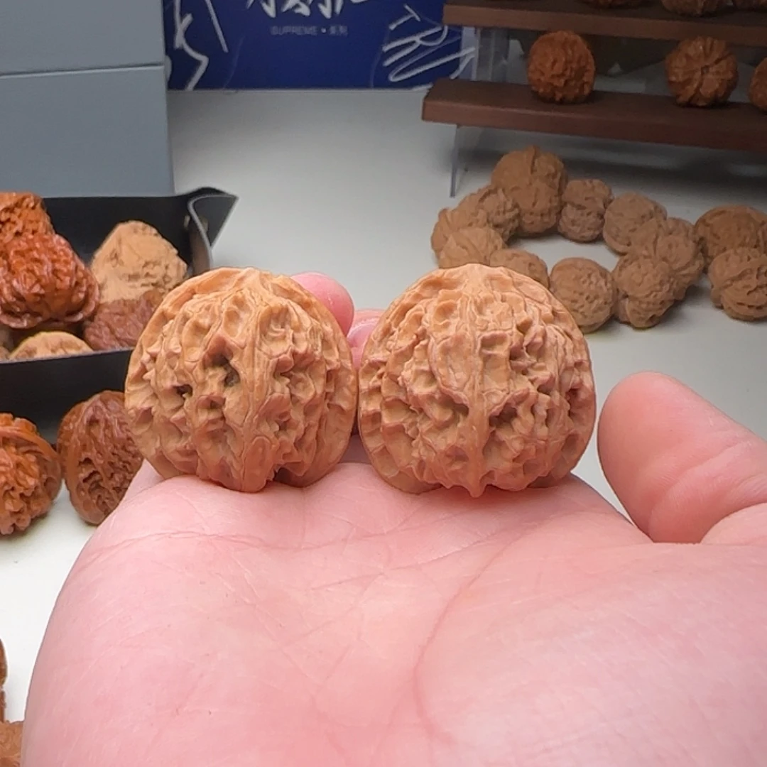 体验对1号苹果园磕碰