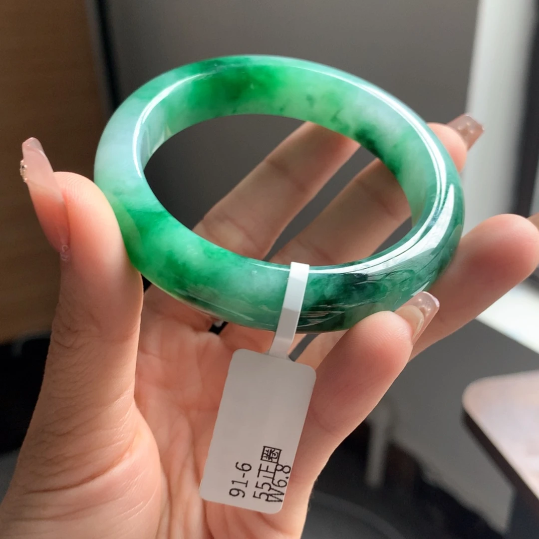 翡翠手镯未镶嵌气场全开金丝辣绿27号